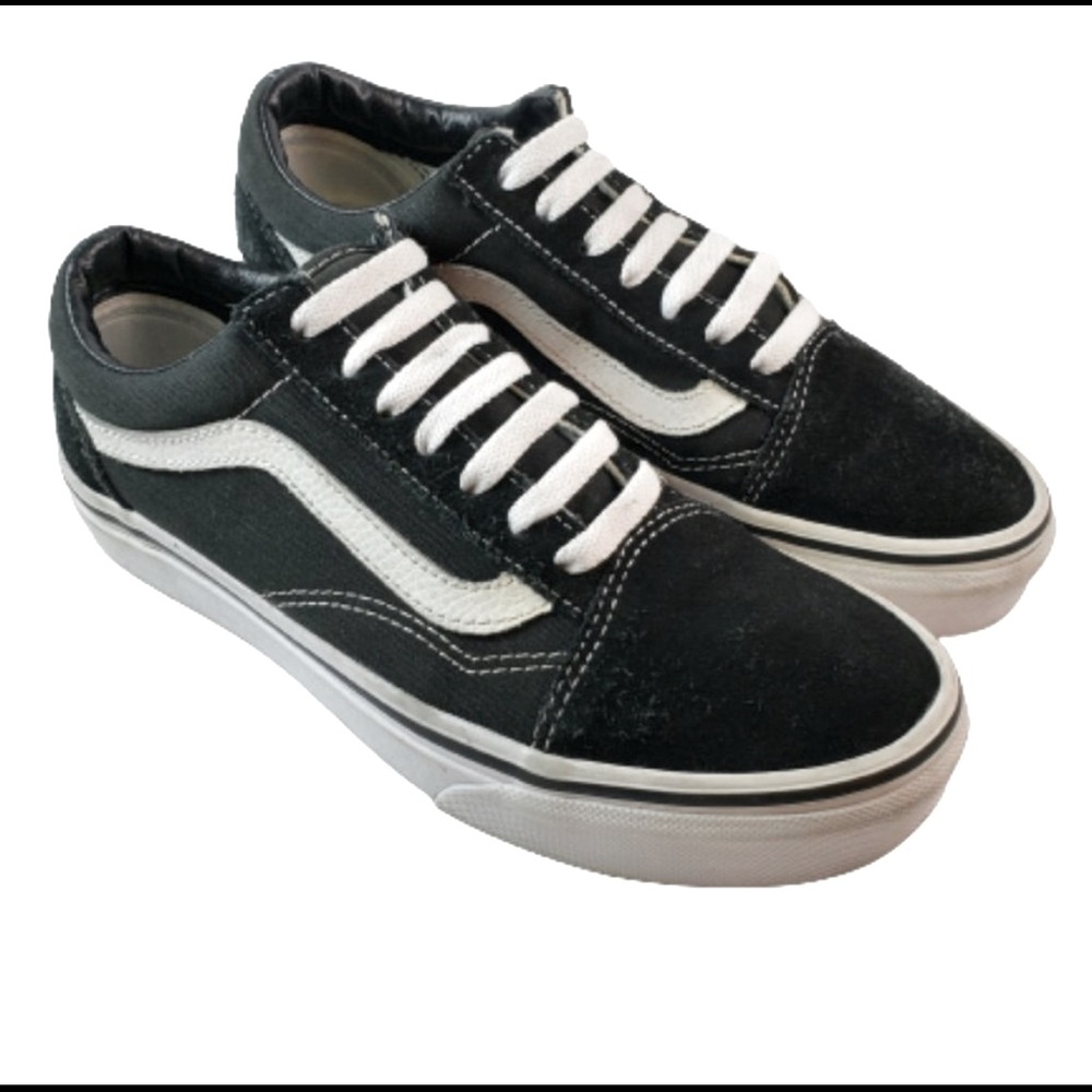 Vans WARD LO SUEDE SNEAKER - women’s size 8 black/white